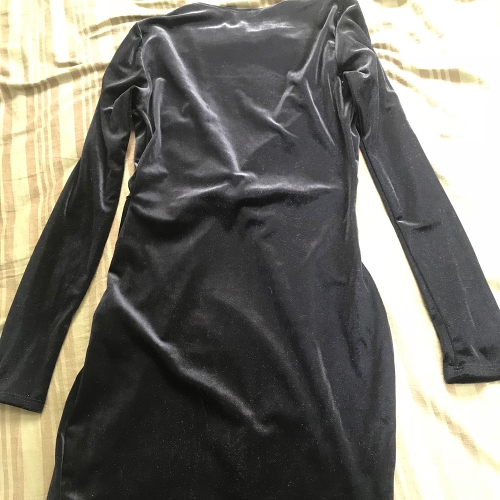 Dress - Picture 3 of 3